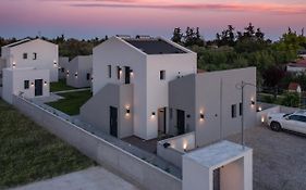 Theasea Luxury Suites - Kallikrateia Halkidiki